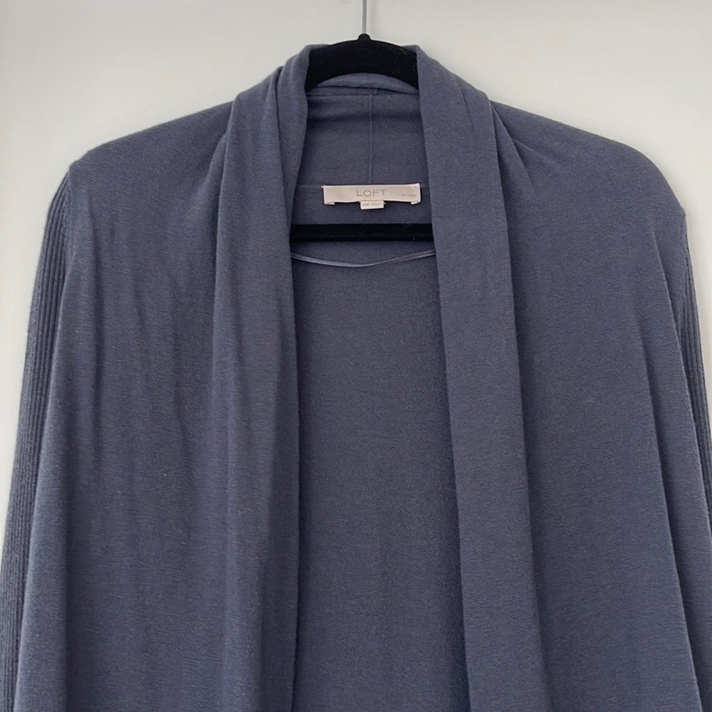 LOFT Cardigan - Picture 2 of 3